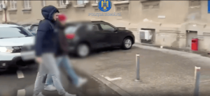 Tânăr hacker a furat 190.000 euro de la un bătrân de 83 de ani în 10 luni