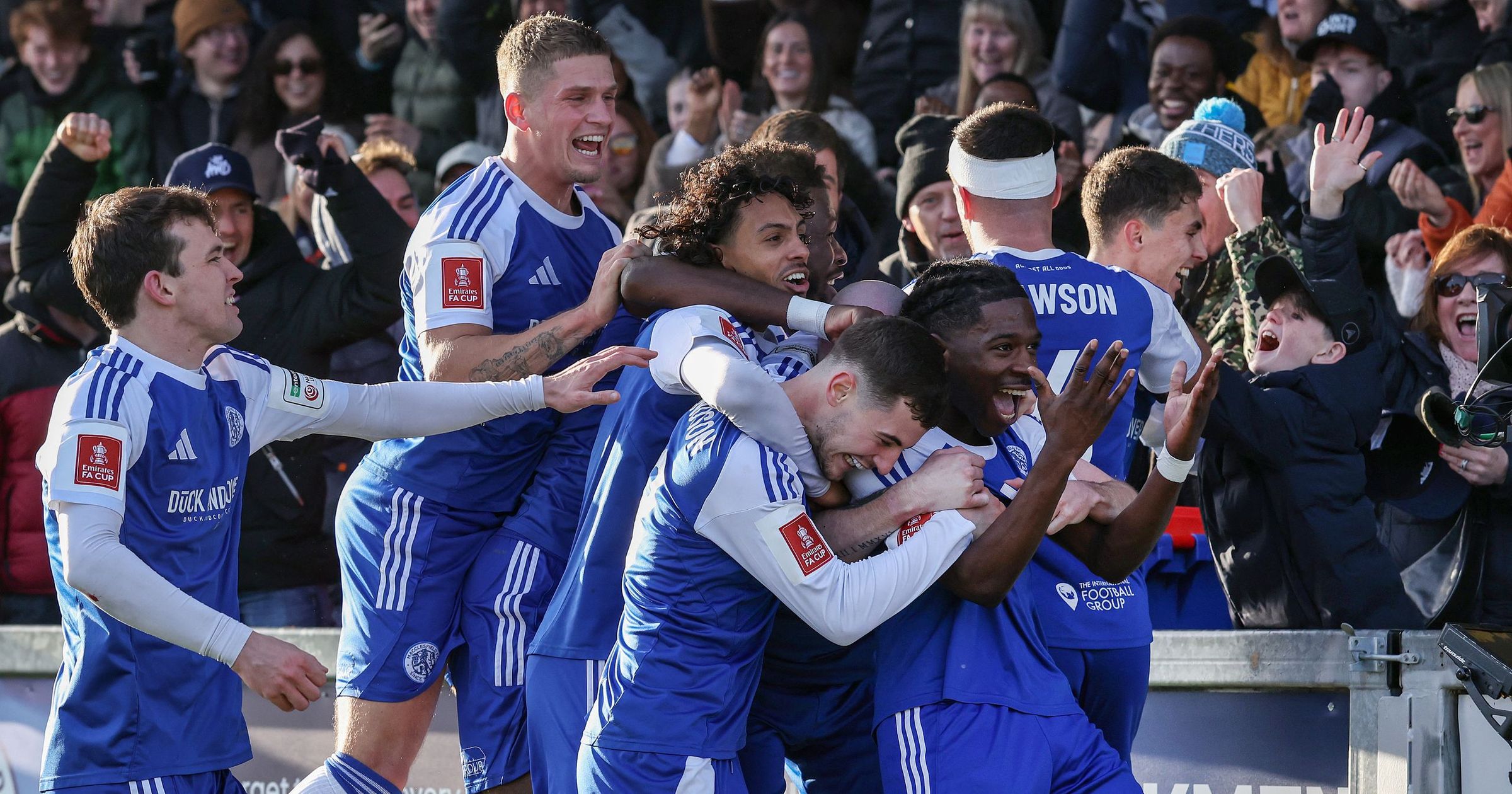 Șoc în fotbal: Deținătoarea FA Cup, eliminată de o echipă de Liga a 6-a!