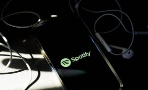 Spotify lansează propriul serviciu de chat pentru a face față WhatsApp