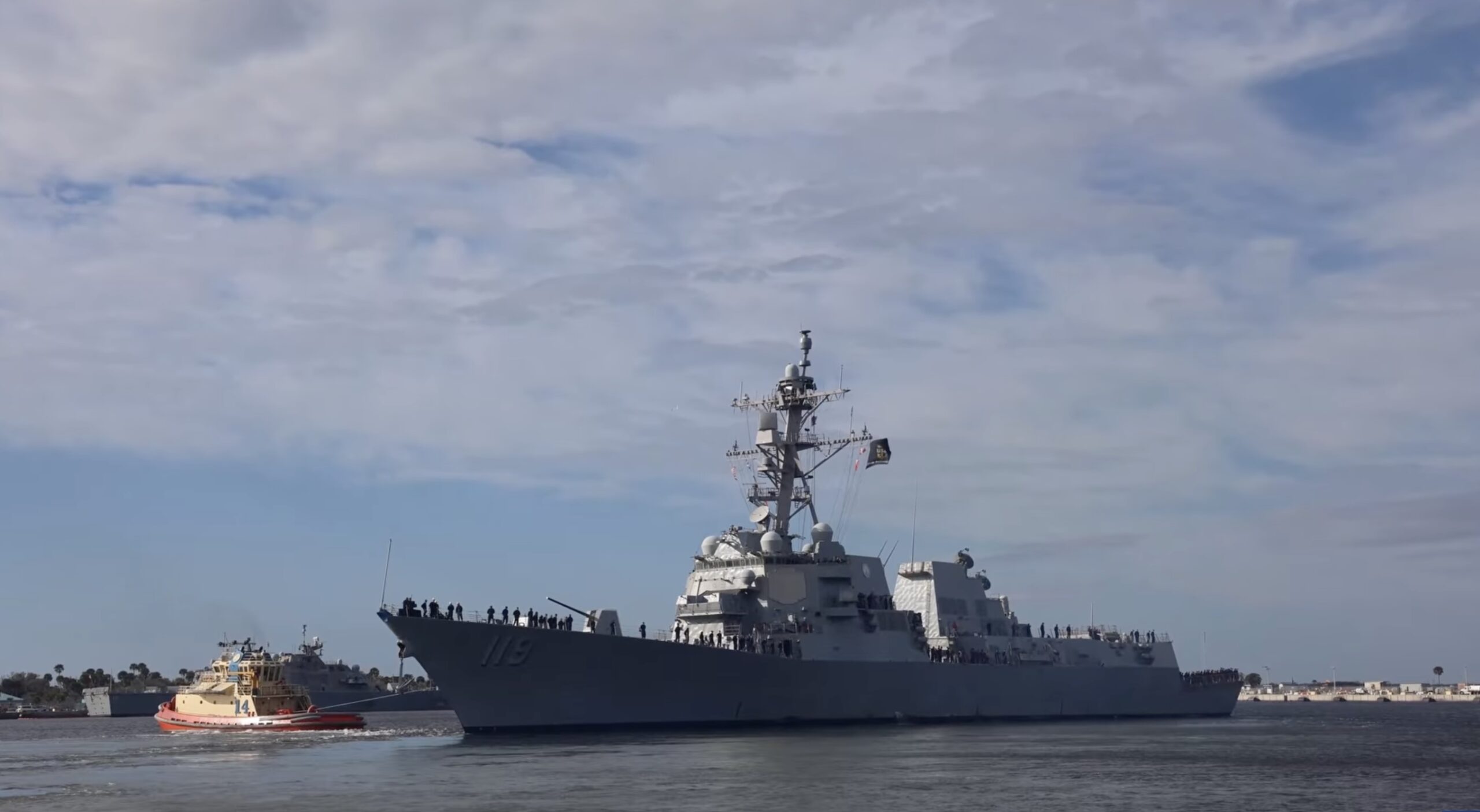 Marina americană trimite o navă de război suplimentară în Orientul Mijlociu în contextul creșterii tensiunilor regionale Decizia de a intensifica prezența militară în Orientul Mijlociu a fost anunțată recent de oficiali ai Marinei americane, odată cu deplasarea unei noi nave de război, USS Delbert D
