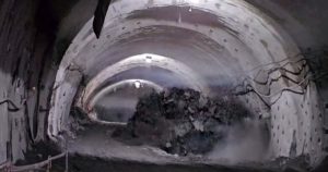 Săpături impresionante pe A1 Sibiu-Pitești, lucrări în plină desfășurare!