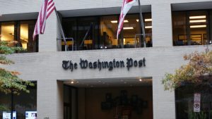 Washington Post: Directorul general pleacă după concedierea a sute de jurnaliști