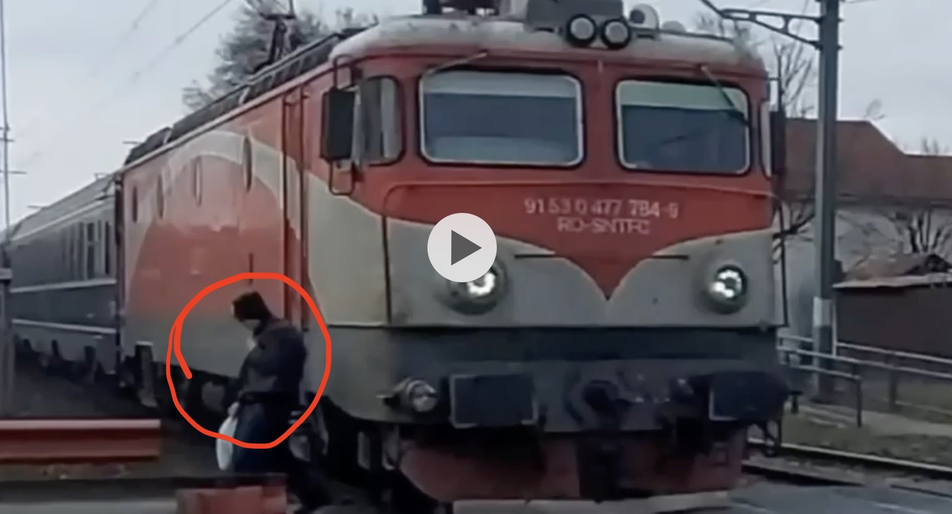 Un incident grav de circulație feroviară a pus din nou în discuție preocupările legate de siguranța pe căile ferate din România