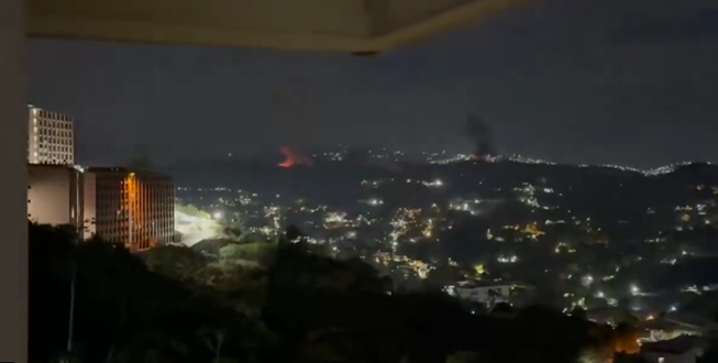 Noapte de teroare la Caracas: explozii puternice și impact asupra orașului O serie de explozii puternice au zguduit în această dimineață capitala Venezuelei, Caracas, provocând panică în rândul localnicilor și perturbând viața cotidiană a orașului