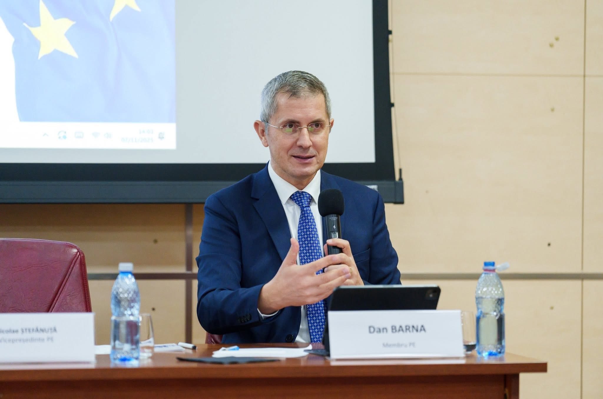 Parlamentul European amână decisiv pentru Protecția Acordului Mercosur, o erată geopolitică cu ritm de carte poștală Decizia de a trimite acordul comercial cu Mercosur, unul dintre cele mai mari pacte economice semnate recent de Uniunea Europeană, la Curtea de Justiție a UE pentru un aviz consultativ reprezintă, în opinia criticilor, o manevră birocratică de amânare, dar și un moment care poate avea implicații grave pe termen lung pentru poziția geopolitică a UE