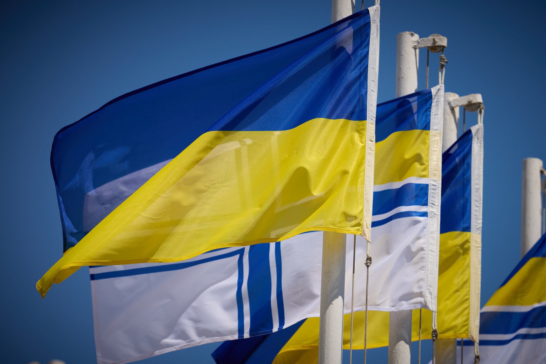 Consilierii europeni pentru securitate națională, la Kiev în contextul agravării tensiunilor din regiune O delegație de înalt nivel a Consiliului European pentru Securitate Națională a sosit recent la Kiev, într-un context tensionat, pentru a participa la o reuniune crucială a Coaliției de Voință