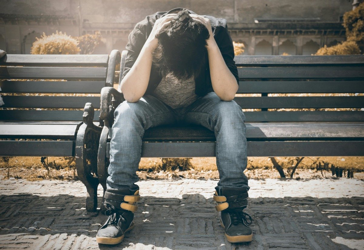 Un nou tip de depresie identificat în Australia, care poate schimba tratamentul pentru milioane de pacienți Cercetările recente ale unor experți australieni au descoperit un subtip de depresie diferit din punct de vedere clinic, o descoperire ce ar putea explica de ce tratamentele tradiționale cu antidepresive nu funcționează pentru toți pacienții și deschid noi perspective pentru terapii personalizate