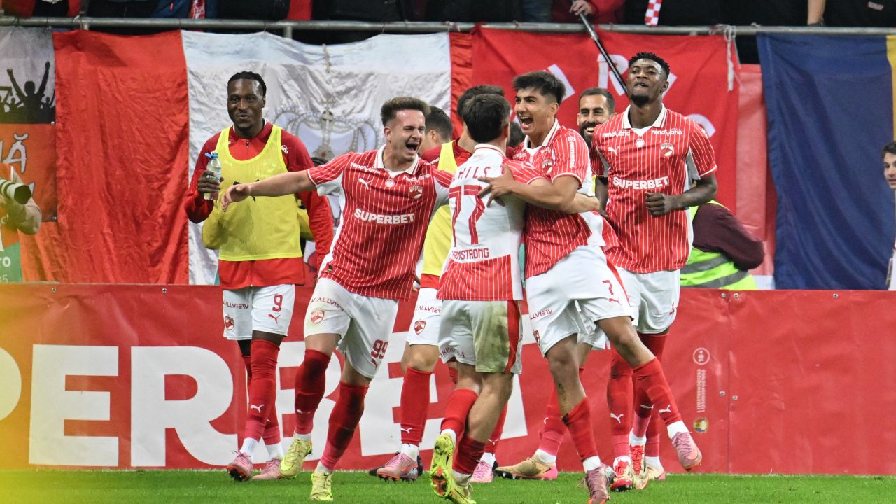 dinamo-bucuresti-cfr-cluj-superliga-superbet-31102025-2.jpg