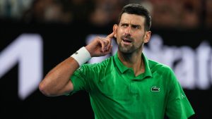 Djokovic, aproape de 39 de ani, ajunge în a 11-a finală la Melbourne după o victorie dramatică cu Sinner