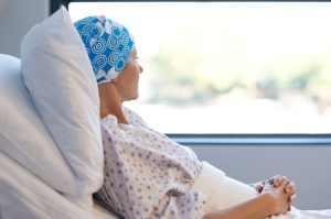Federaţia Bolnavilor de Cancer: Pacienţii români aşteaptă peste 800 zile pentru medicamente inovatoare, în comparaţie cu 128 în Germania