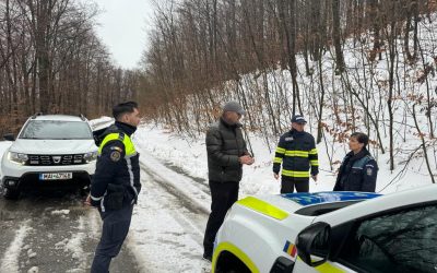 drum-blocat-zapada-masini-de-politie-politisti.jpg