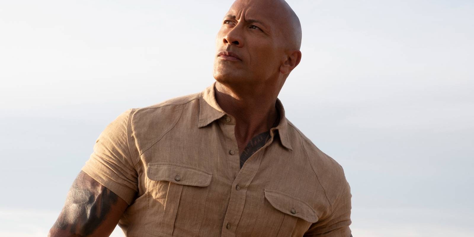 dwayne-johnson-as-dr-smolder-bravestone-in-jumanji.jpg