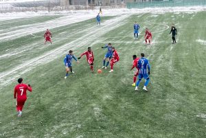 Farul și FC Botoșani se duelează în amicalul zăpezii de la Mogoșoaia