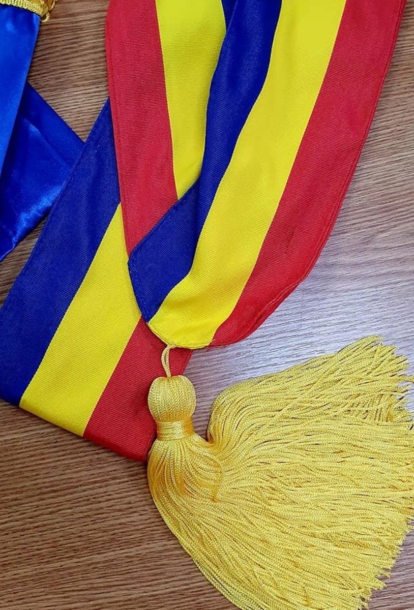Comuna Lapoș, un localitate mică din Prahova, se află în cea mai gravă criză administrativă din ultimele decenii din cauza unui dosar penal amplu în care sunt implicați chiar funcționari publici, inclusiv primarul Viorel Barbu