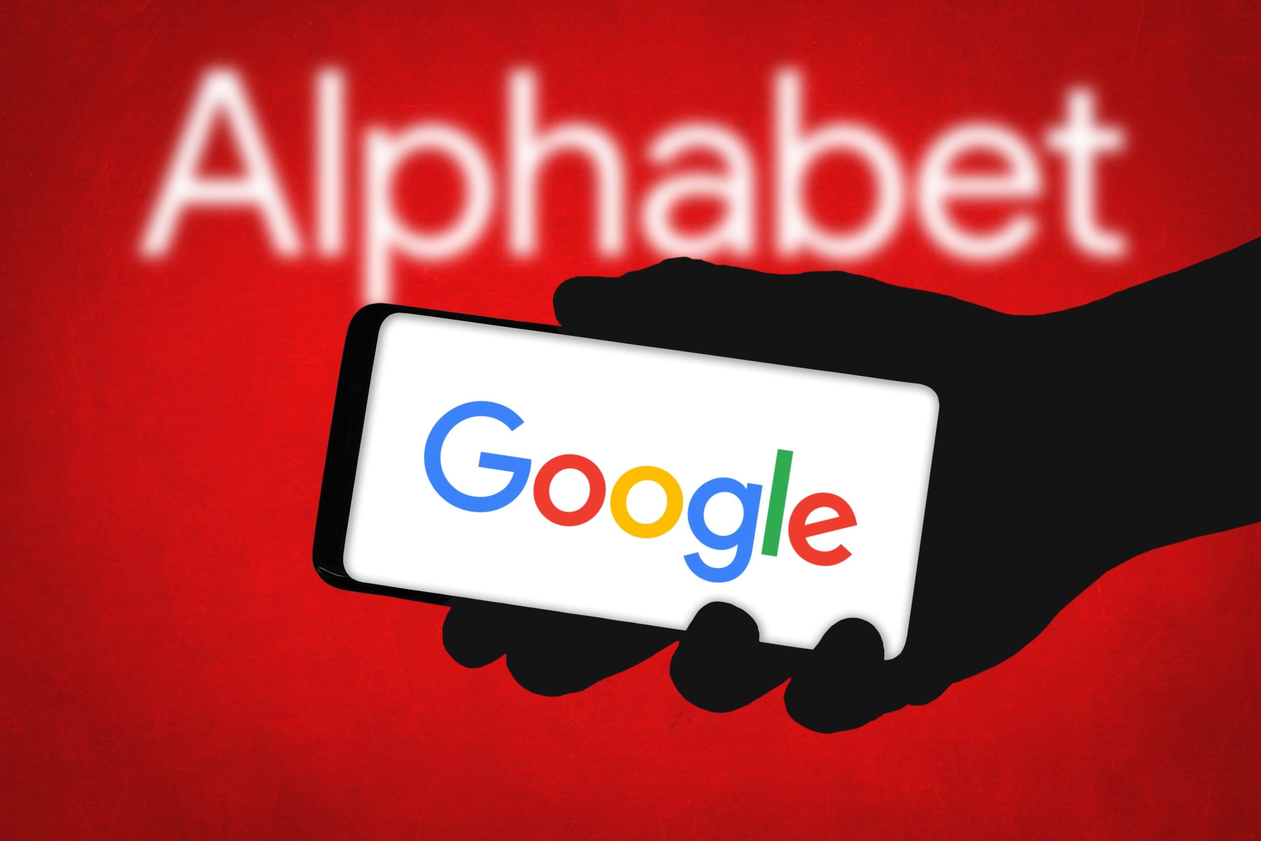 Alphabet, compania-mamă a Google, a reușit pentru prima dată în istorie să depășească pragul simbolic de 4.000 de miliarde de dolari, devenind astfel a doua cea mai valoroasă firmă la nivel mondial, după Nvidia, și depășind titlul deținut anterior de Apple