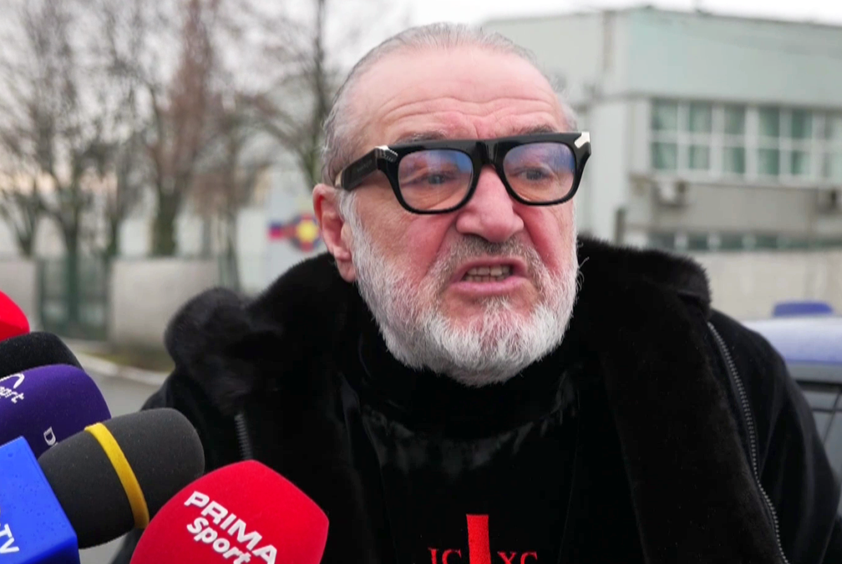 „Politicul românesc, supus scrutinului pe scena grecească”