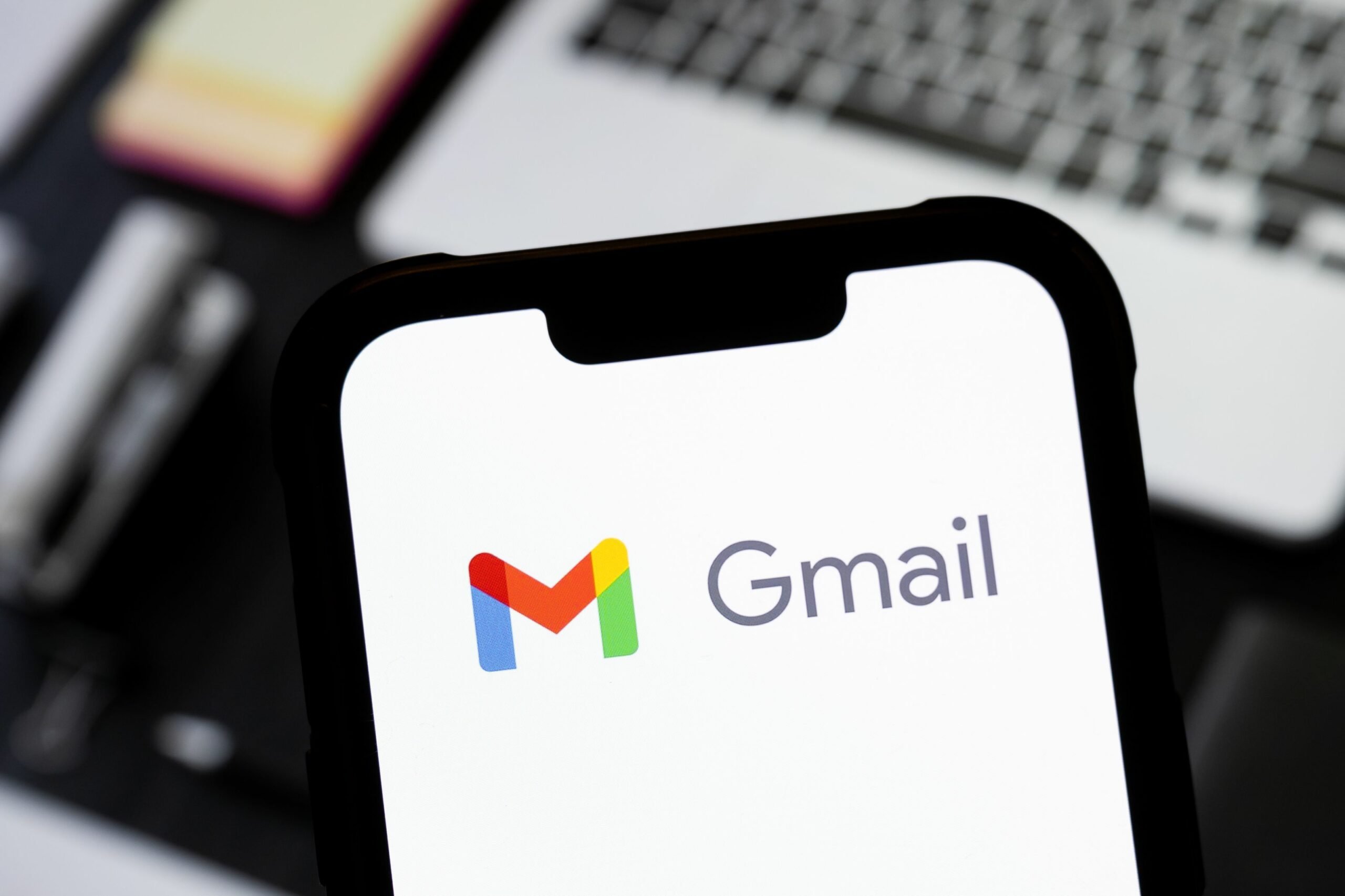 O bază de date uriașă, conținând informații de autentificare a peste 149 de milioane de utilizatori, a fost expusă public online, generând alarmă în rândul experților în securitate cibernetică