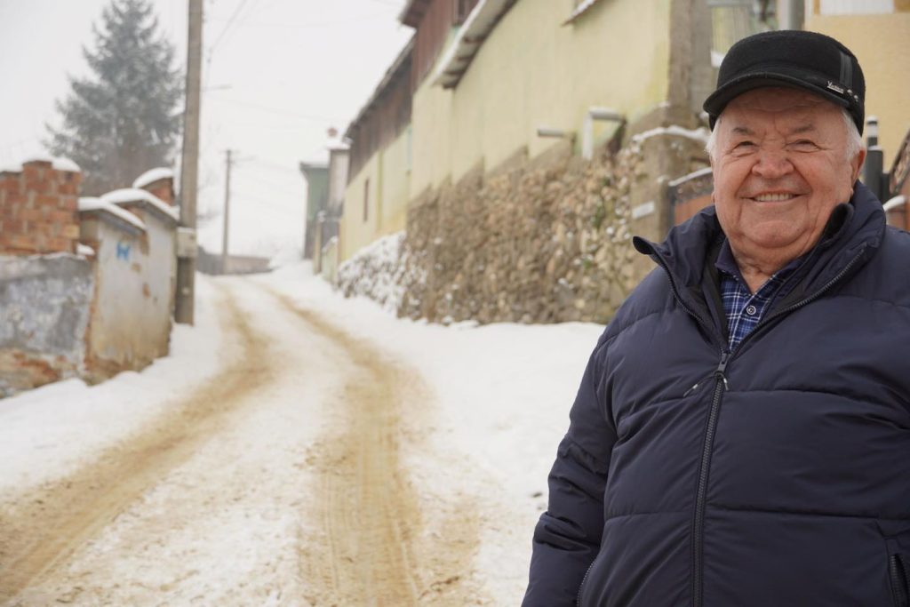 Gura Râului: locul real din poezia lui George Coșbuc pe care o iubesc mari poeți și cititori Un colț de povești al Olteniei înghețate, Ostrii de munte, și-a adunat, în ultimele zile, în jur o veste ce readuce în atenție o zonă cu povești și povești, evocată în versurile lui George Coșbuc