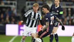 Newcastle învinge PSV cu 2-0, Gordon își aduce aportul decisiv