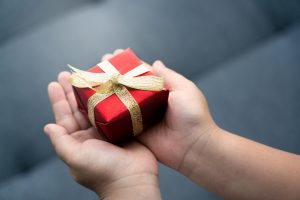 Peste 2 milioane de români își sărbătoresc onomastica pe 7 ianuarie!