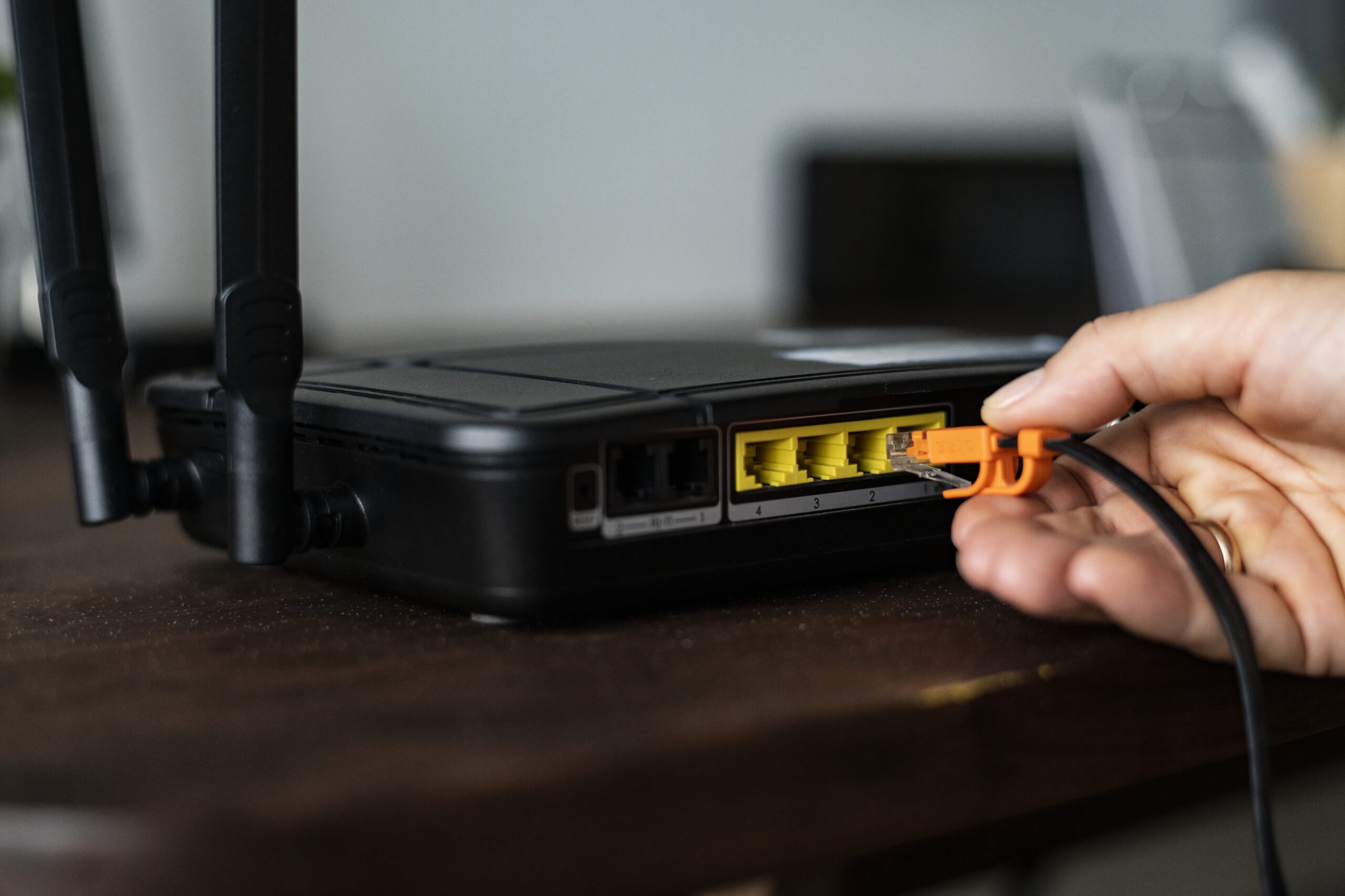 Routerul WiFi nu trebuie plasat lângă următoarele 5 obiecte