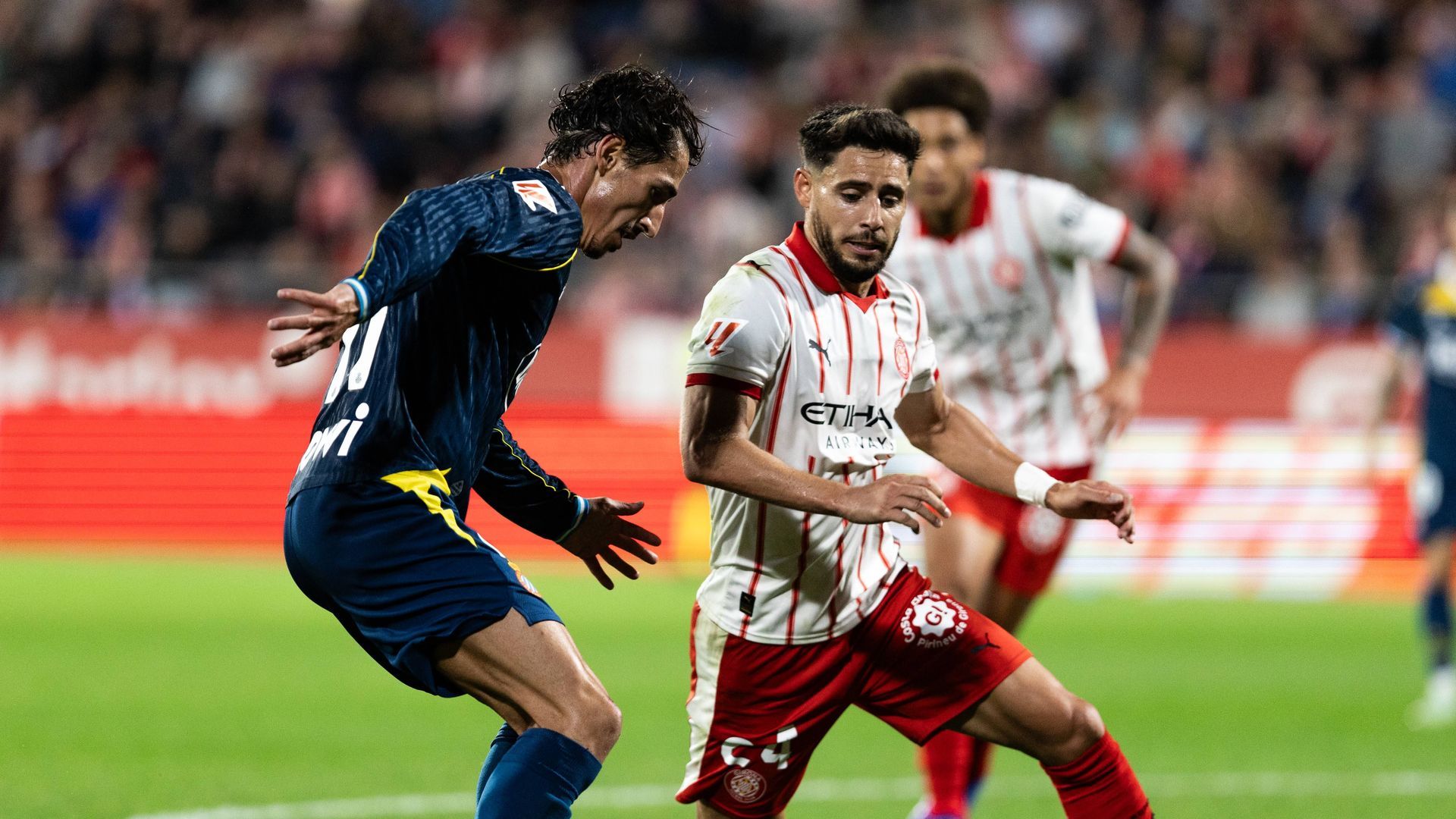Derbi Catalan în LaLiga: Espanyol și Girona înfruntă provocări diferite La jornada 20 a LaLiga EA SPORTS s-a deschis cu un meci important în campionatul spaniol, derbiul catalan dintre Espanyol și Girona, disputat pe terenul celor de la RCDE