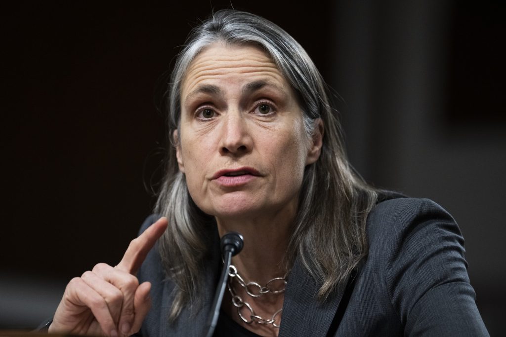 Fiona Hill dezvăluie o ofertă surprinzătoare a Rusiei către administrația Trump în 2019 Fiona Hill, fost consilier senior pentru Rusia și Europa în cadrul Administrației Trump, a făcut dezvăluiri incendiare în fața Congresului american în 2019