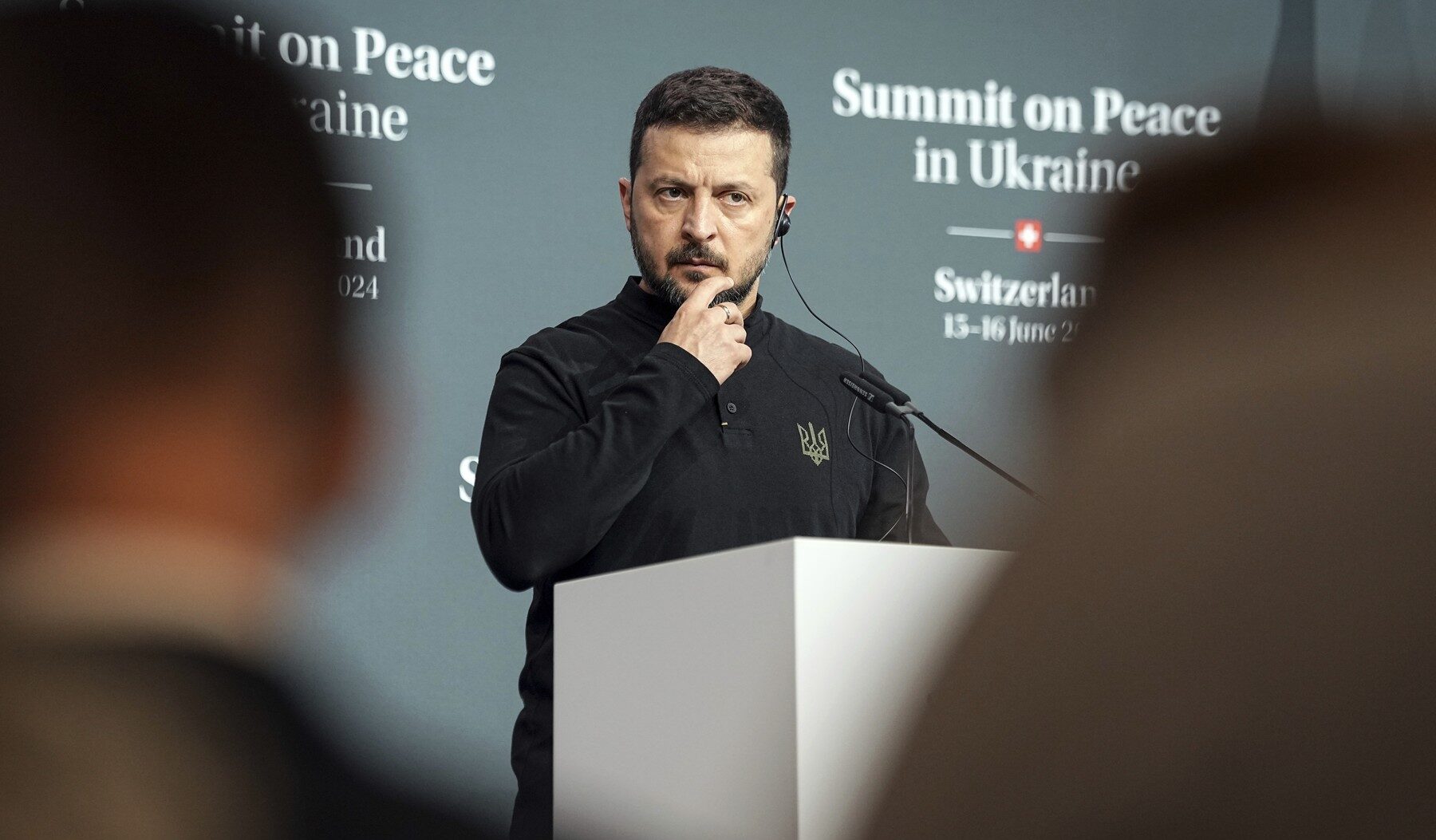 Președintele Ucrainei, Volodimir Zelenski, a lansat recent o declarație în cadrul unei conferințe de presă care a atras atenția internațională, combinând gluma cu o critică subtilă la adresa ultimelor mișcări ale Occidentului în ceea ce privește situația liderilor de stat dinafara Europei
