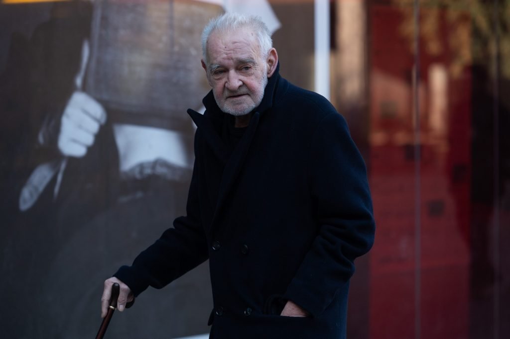 A murit regizorul Béla Tarr, un titan al cinematografiei maghiare Béla Tarr, unul dintre cei mai influenți regizori ai cinematografiei contemporane, a încetat din viață marți, la vârsta de 70 de ani, a anunțat colegul său Bence Fliegauf prin intermediul agenției MTI