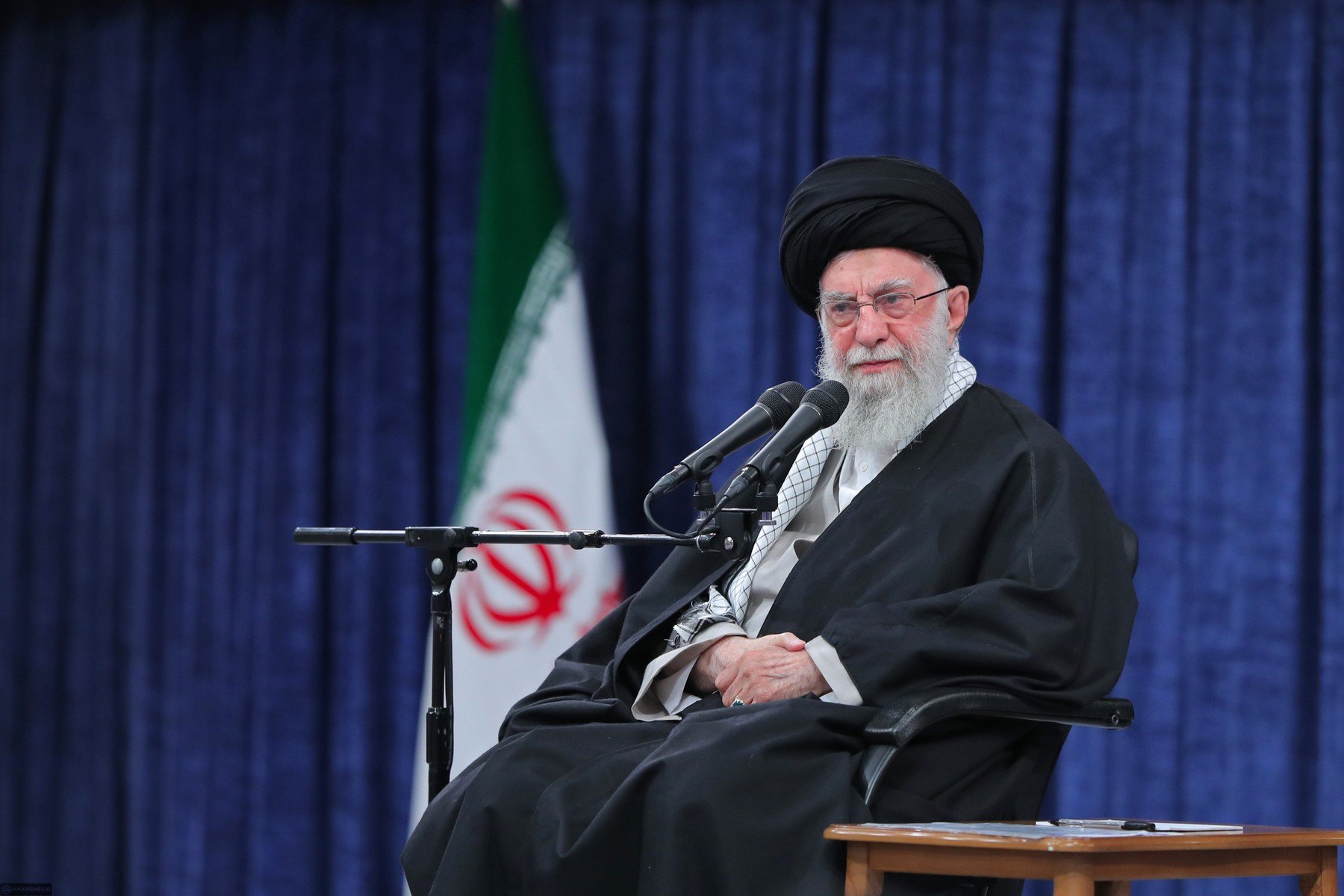 Iranul acuză SUA pentru escaladarea tensiunilor interne, liderul suprem denunțând protestele drept “acte subversive” Tensiunea din Iran a atins un nou nivel, după ce liderul suprem, ayatollahul Ali Khamenei, a lansat acuzații dure împotriva Statelor Unite, în timp ce regimul de la Teheran intensifică retorica împotriva mișcărilor de protest din interior