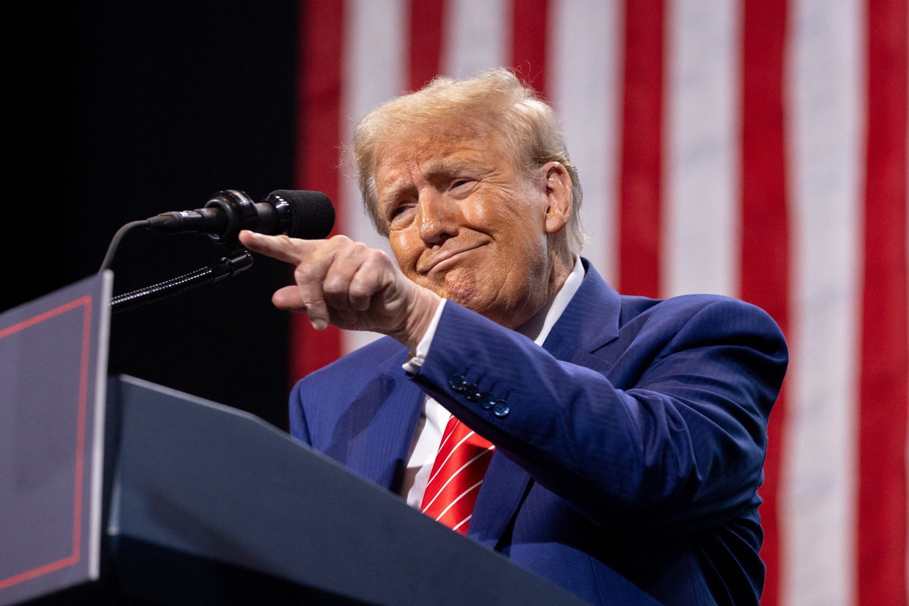 Președintele american Donald Trump a emis, vineri, un mesaj surprinzător, mulțumind oficialilor iranieni pentru intervenția ce a dus la suspendarea a sute de execuții planificate în represalii împotriva protestatarilor