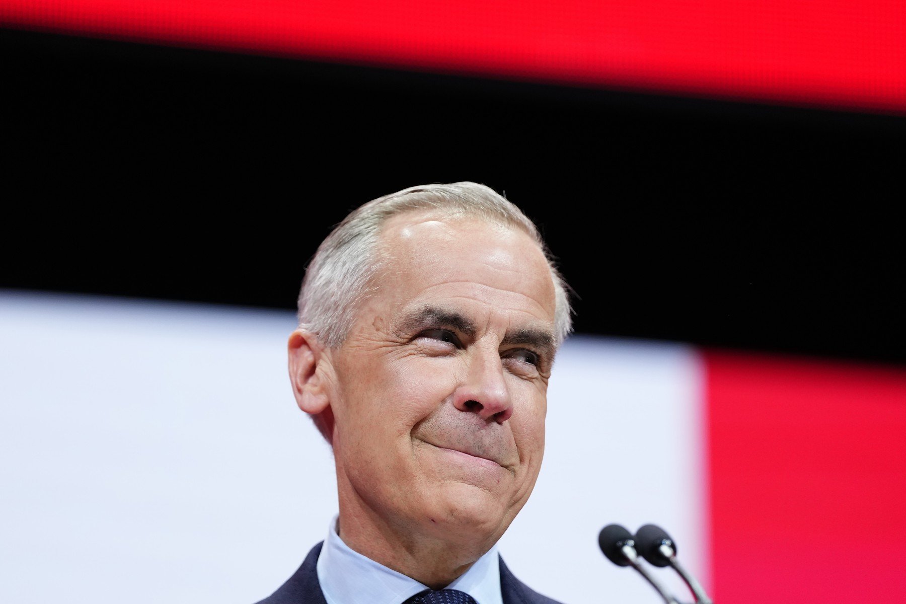 Canada respinge intenția de a negocia un acord de liber schimb cu China, într-un climat tensionat cu SUA Prim-ministrul Canadei, Mark Carney, a făcut clar în ultimele zile că Ottawa nu are în plan să semneze un acord de liber schimb cu China, respingând astfel afirmațiile ce au apărut în ultimele săptămâni și au alimentat tensiunile din sfera relațiilor comerciale internaționale