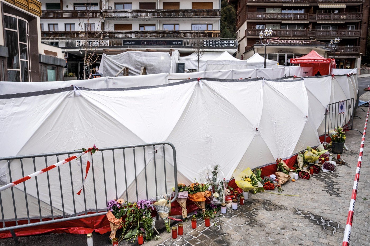 Incendiu devastator la barul „Le Constellation” din Crans-Montana: 40 de morți și zeci de răniți Incendiul devastator care a cuprins barul „Le Constellation” din stațiunea de schi Crans-Montana a lăsat în urma sa un bilanț tragic de 40 de morți și aproape 120 de răniți