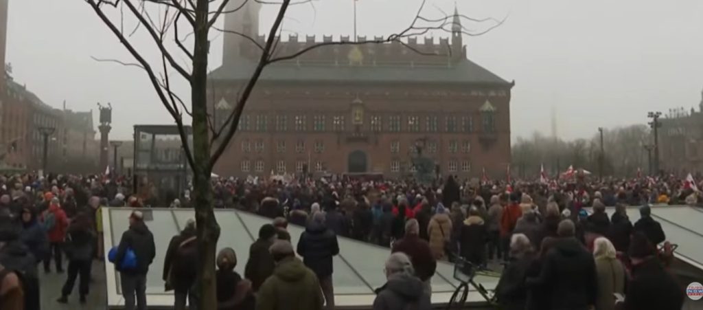protest-anti-trump-danemarca-copenhaga.jpg