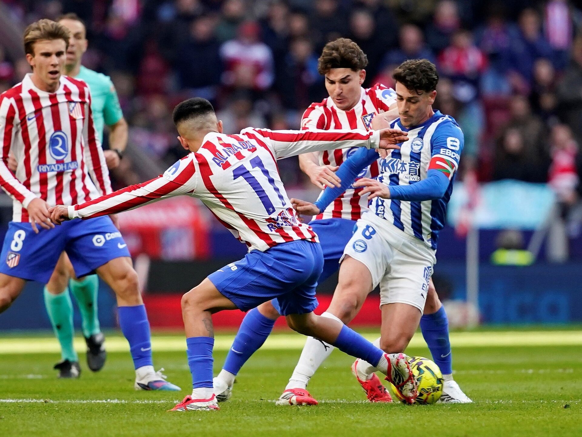 Atletico Madrid, fără goluri la pauză, în duelul cu Alaves