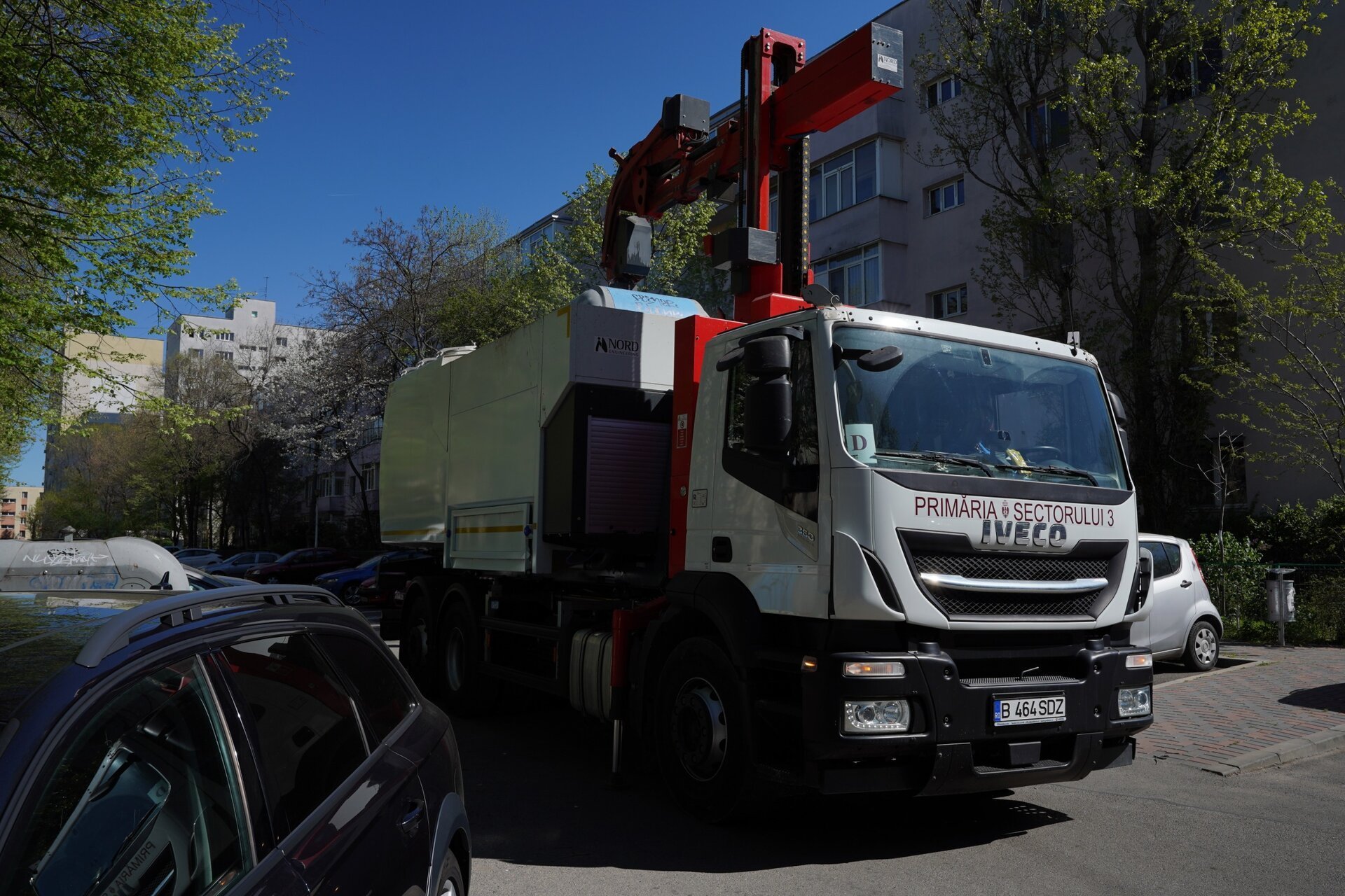 Primăria Sectorului 3 a anunțat o serie de măsuri menite să îmbunătățească gestionarea deșeurilor și să promoveze un model de colectare mai eficient, responsabil și prietenos cu mediul