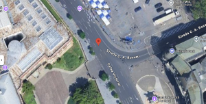 Asfaltul de pe Calea Victoriei s-a surpat; autobuzele au fost blocate peste două ore