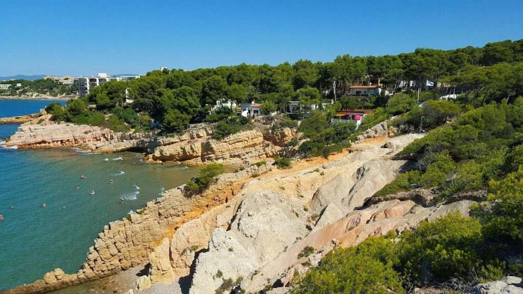 Plaja Matalascañas, una dintre cele mai populare destinații turistice din sudul Spaniei, se află în pragul unei crize din ce în ce mai acută, pe măsură ce efectele schimbărilor climatice devin tot mai evidente