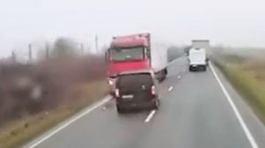 Accident devastator pe E70 în Timiș: șapte morți și răniți în microbuzul suporterilor PAOK