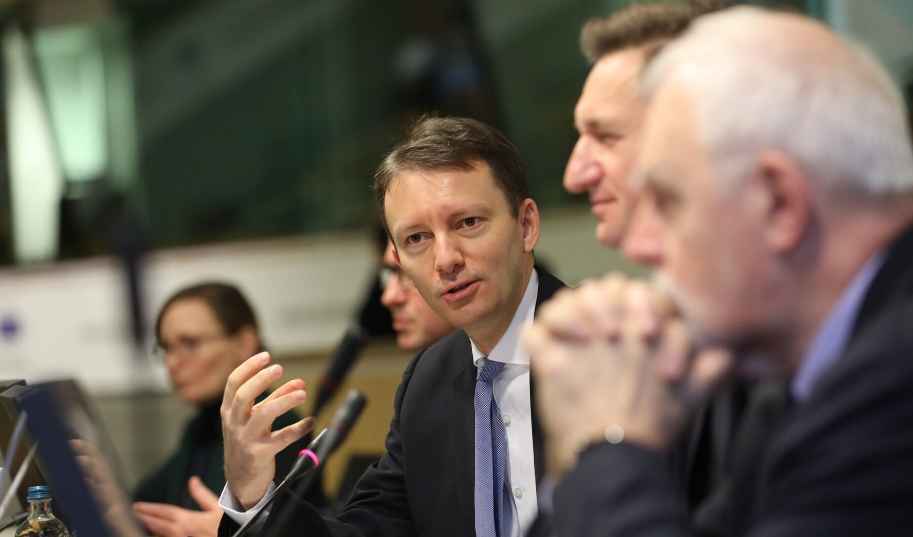 Siegfried Mureșan: Grupurile pro-europene din PE vor amâna ratificarea acordului comercial UE-SUA din 2025