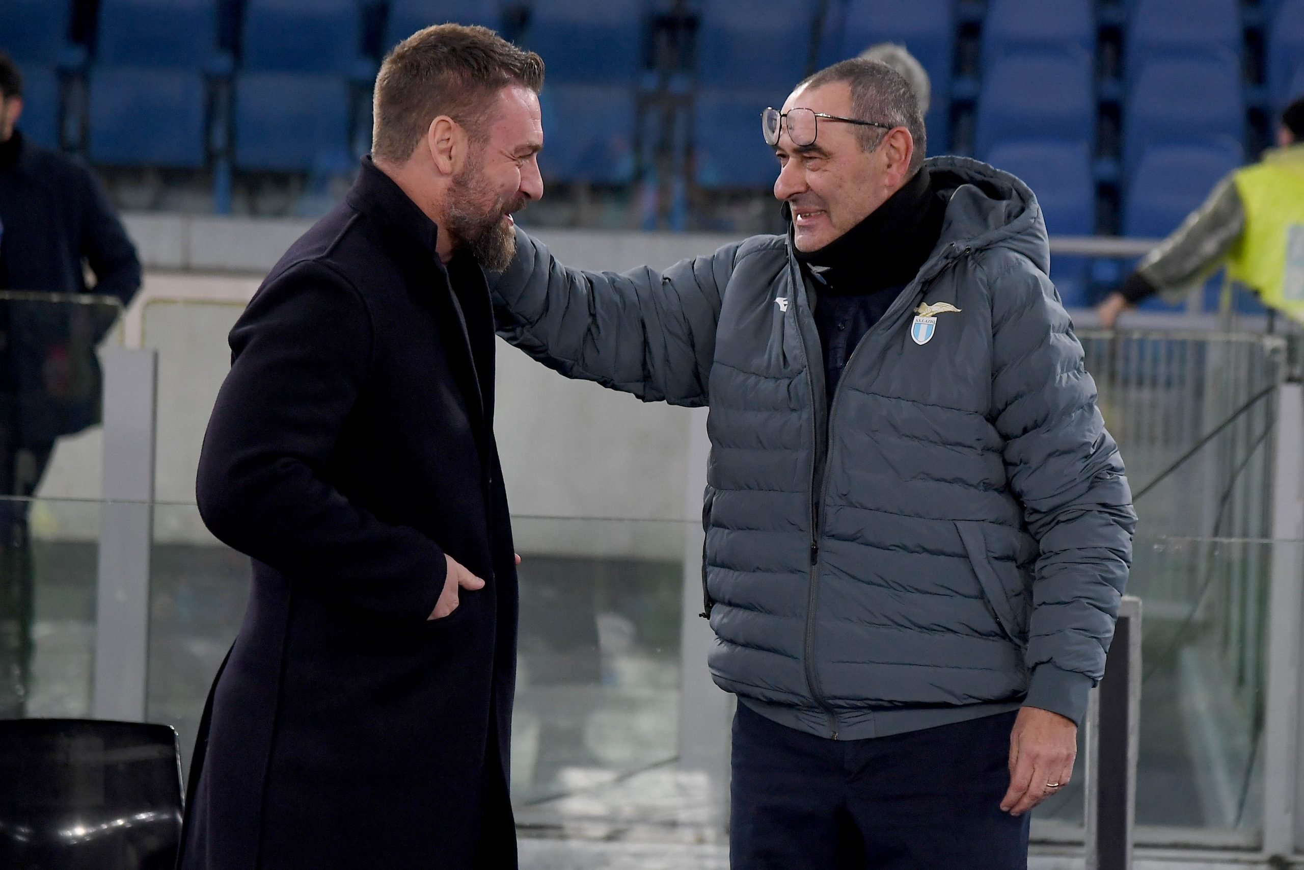 Lazio înfruntă dificultățile cu o victorie emoționantă asupra Genoa Lazio a reușit să obțină o victorie crucială, învingând-o pe Genoa cu 3-2, într-un meci marcat de emoții profunde și un climat de iubire din partea suporterilor