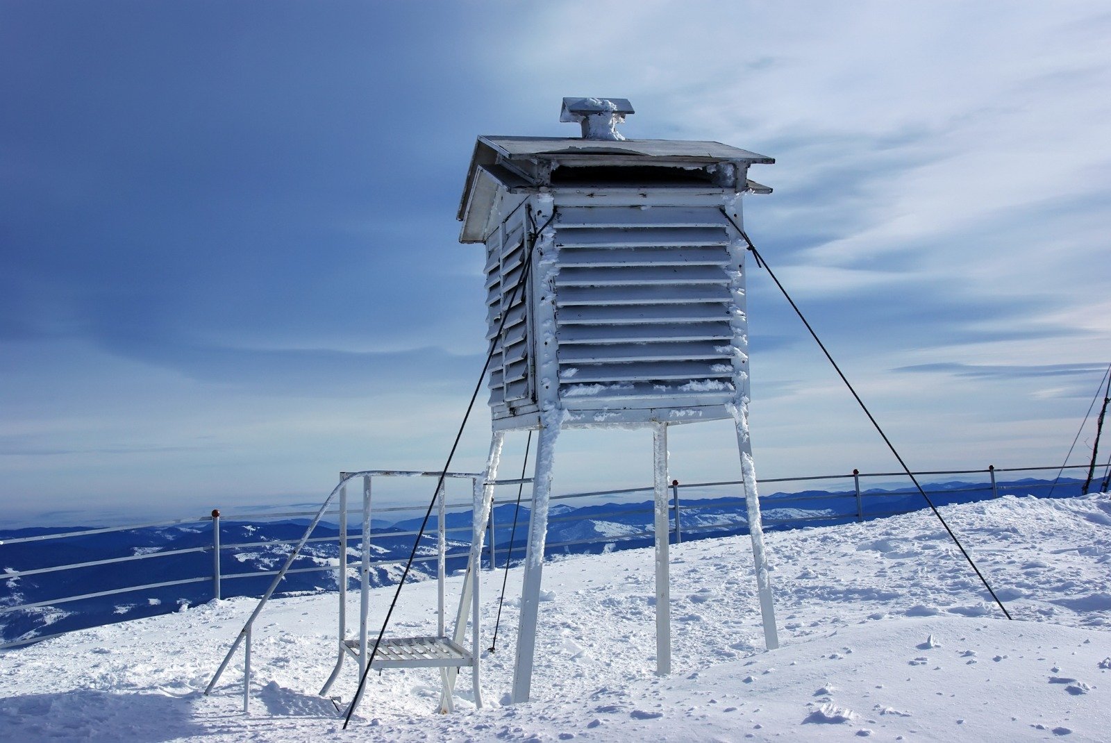 Primăvara vine cu amintiri de iarnă în cele mai înalte zone ale țării, după o analiză a Administrației Naționale de Meteorologie (ANM) care acoperă o perioadă de 17 ani, din 2010 până în 2026