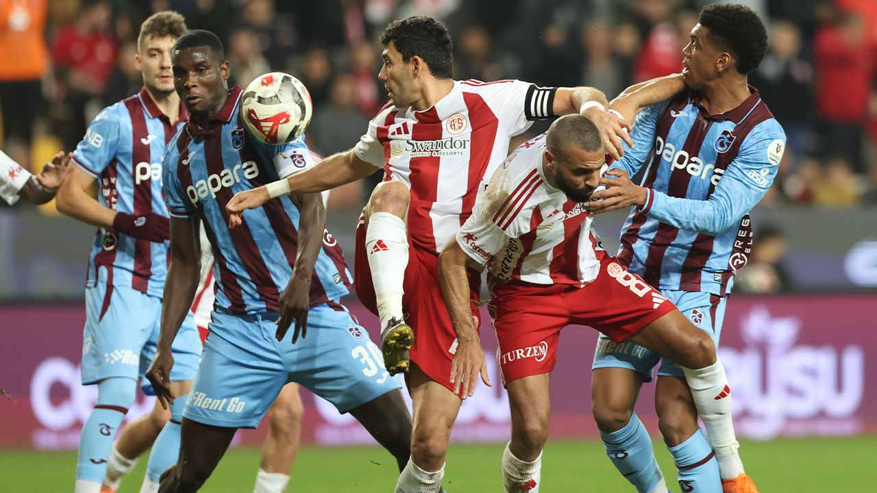 trabzonspor-antalyaspora-dis-geciremedi-penaltilar-macin-kaderini-belirledi-djme.jpg