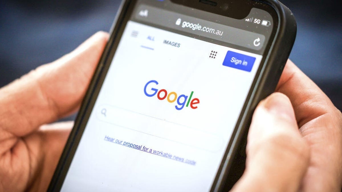 Mulți utilizatori de iPhone aleg Safari ca browser implicit, însă puțini profită la maximum de posibilitățile de personalizare și de optimizare ale acestei aplicații