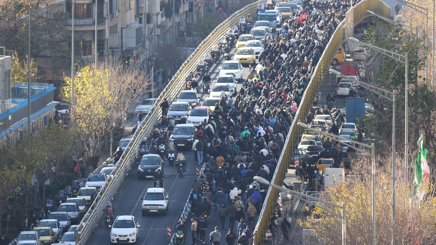 Proteste violente în Iran: cel puțin șapte morți raportati