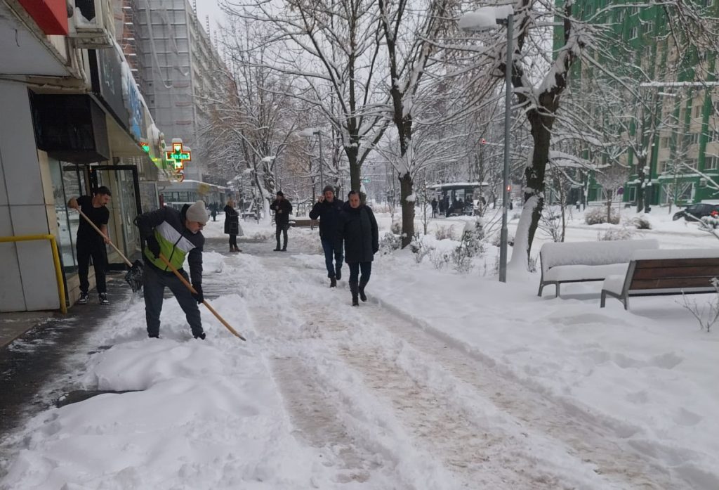 Iarna aspră își face simțită prezența pe întreg teritoriul țării, odată cu avertismentul oficial emis de Administrația Națională de Meteorologie