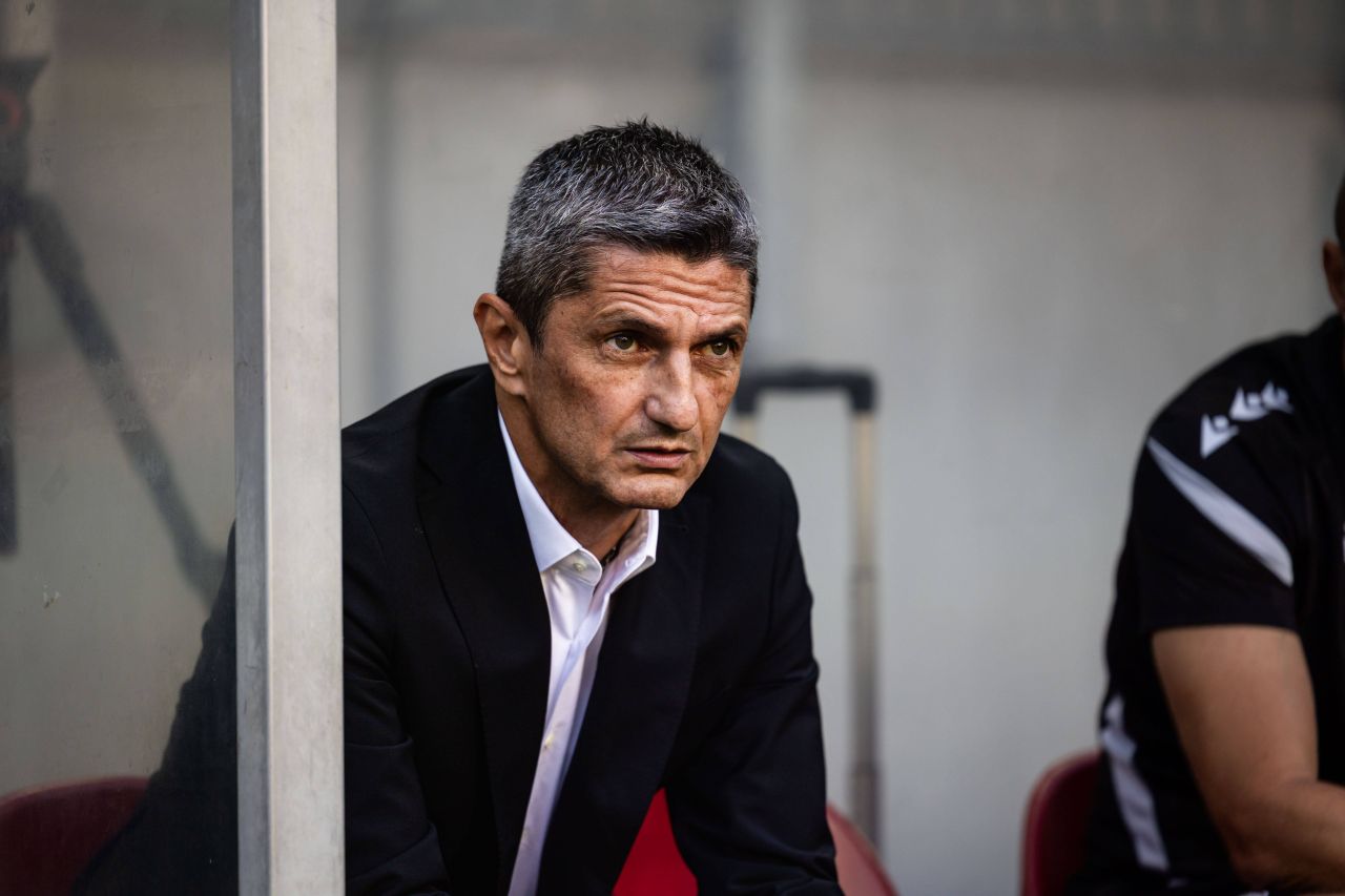 Răzvan Lucescu, în fața unei provocări uriașe înainte de meciul cu Celta Vigo Antrenorul român Răzvan Lucescu se confruntă cu o situație complicată înaintea meciului din Europa League cu Celta Vigo