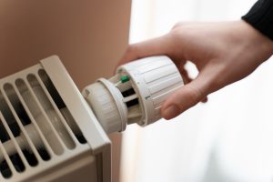 Sistemul de termoficare funcționează aproape complet; 26 de blocuri cu probleme, 4 fără căldură
