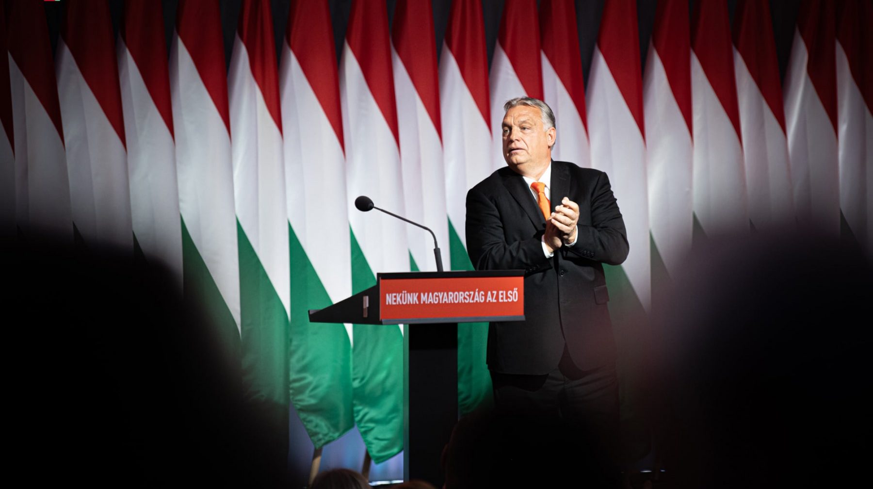 Germania și Belgia solicită Ungariei respectarea angajamentului privind ajutorul european către Ucraina Într-un moment tensionat, guvernele Germaniei și Belgiei au ieșit miercuri cu o solicitare clară către Budapesta: să respecte promisiunea făcută anul trecut de a nu bloca sprijinul financiar european destinat Ucrainei
