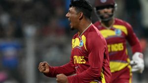 Motie conduce West Indies la victorie în fața Angliei la Cupa Mondială